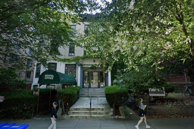 Foto del edificio - 1247 Beacon St