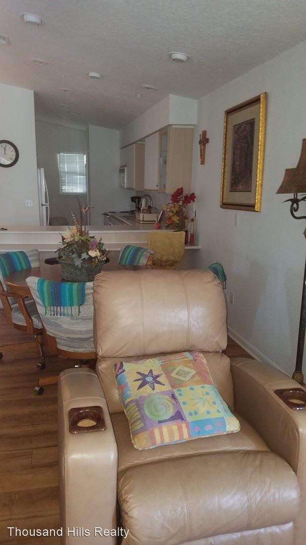 Foto del edificio - 2 br, 2 bath House - 180 W. Rockford Dr. #10