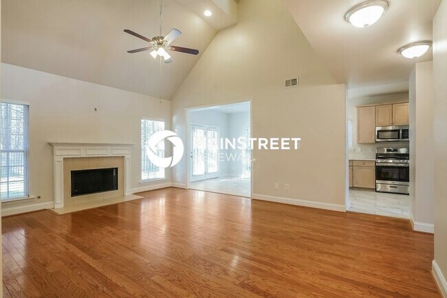 Foto del edificio - 4 Bedroom Pet-Friendly Home in CHELSEA, AL...