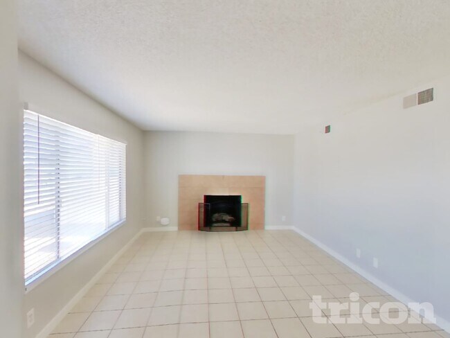 Foto del edificio - 7147 Fenway Ave