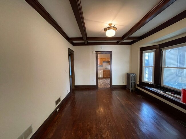 Building Photo - 176 Rosedale St