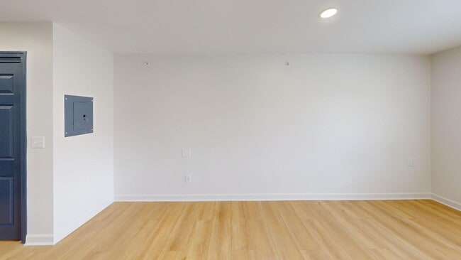 Interior Photo - Enclave Park 100