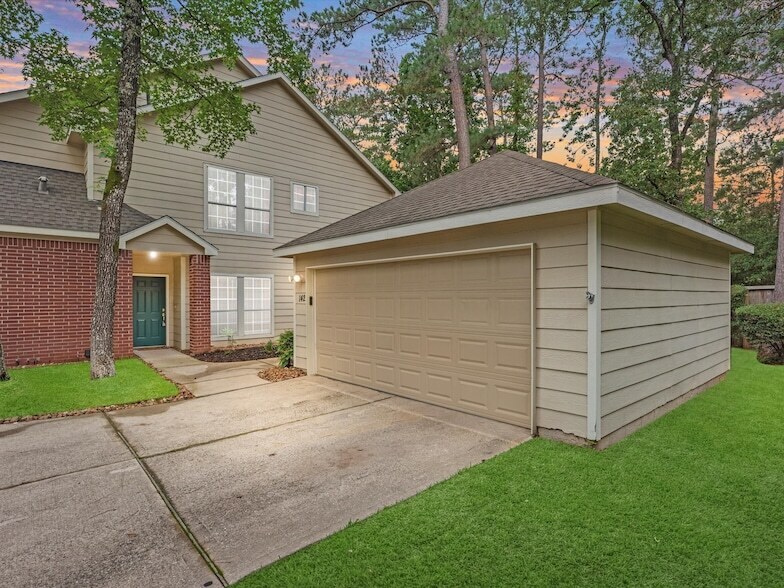 Foto principal - 142 N Magnolia Pond Pl