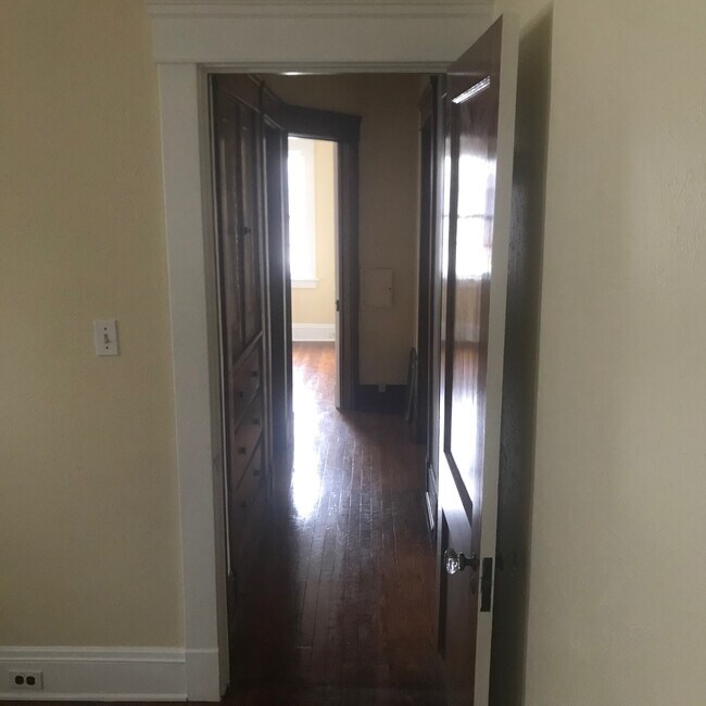 Foto del edificio - 1623 Waterbury Rd