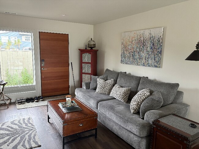 Foto del edificio - 4510 SW Coast Ave