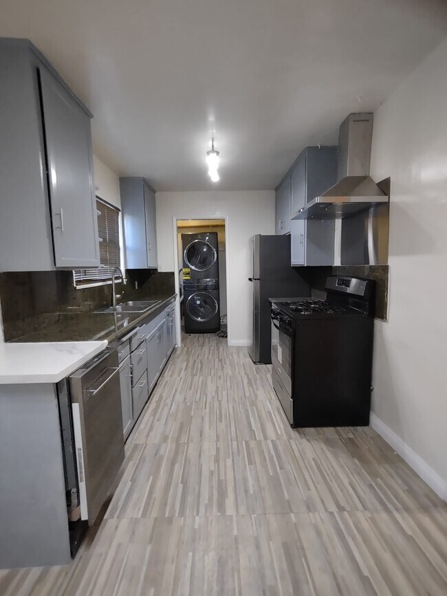 Cocina - 4265 Sawtelle Blvd