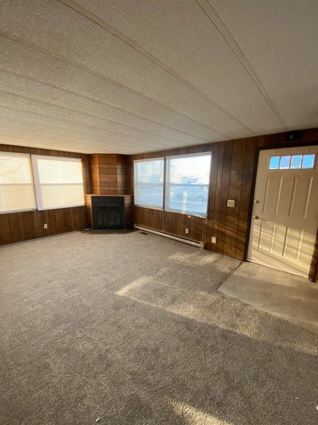 Primary Photo - 2701 Lackawanna Ln