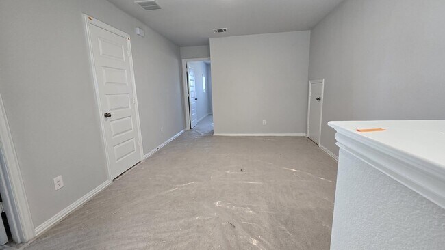 Foto del edificio - 617 Brook View Dr