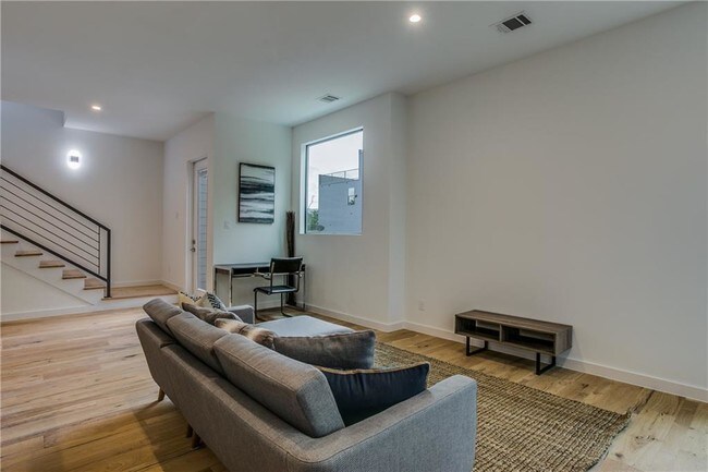 Foto del edificio - 2627 Kimsey Dr