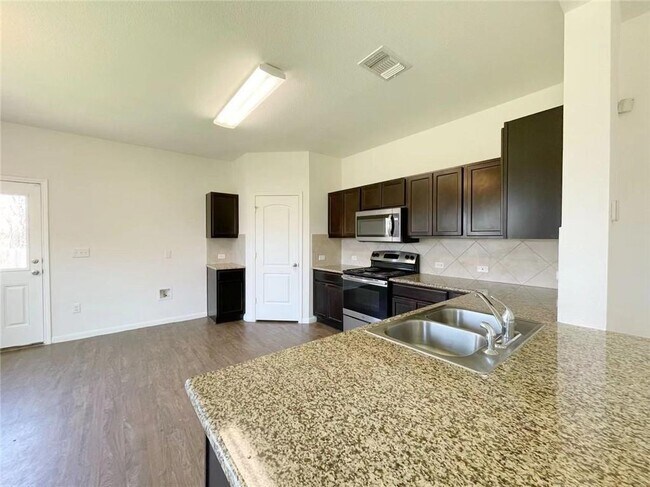 Building Photo - 3518 Wickham Ln
