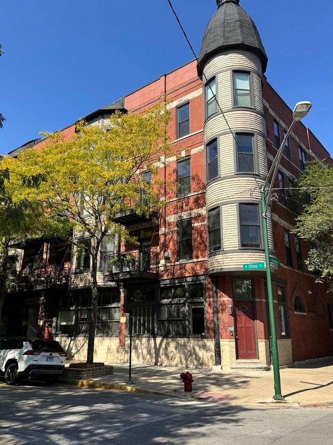 Building Photo - 1502 W Ohio St