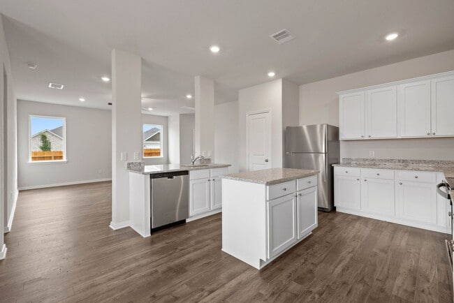 Building Photo - 7610 Thrips Ln