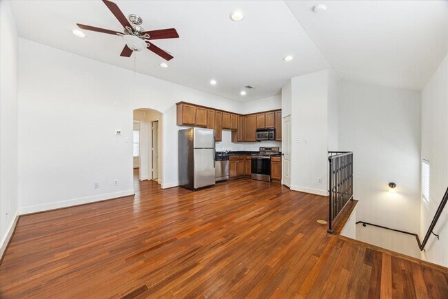 Building Photo - 1510 Missouri St