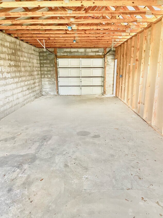 Building Photo - 1416 E Scenic Rivers Blvd