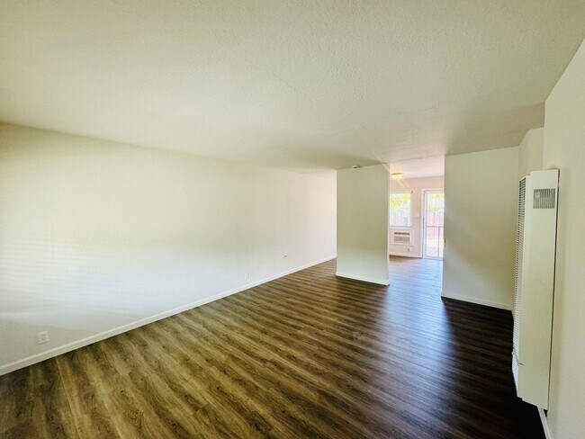 Foto del edificio - Gorgeous and Updated Single Level Home in ...