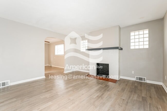 Building Photo - 2941 Stafford St