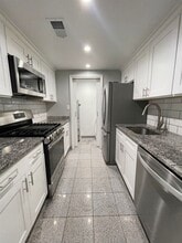 Building Photo - 318 38th St