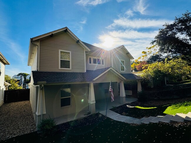 Photo - 2705 Sandage Ave House