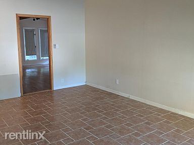 Building Photo - 4 br, 2 bath House - 2221 Clearview Ave