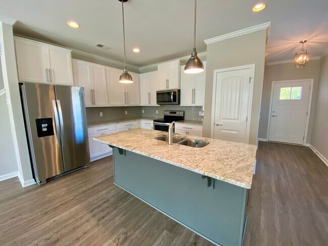 Foto del edificio - 3 bed/2.5 bath at end unit townhome in Berkeley Walk at Savannah Quarters with garage
