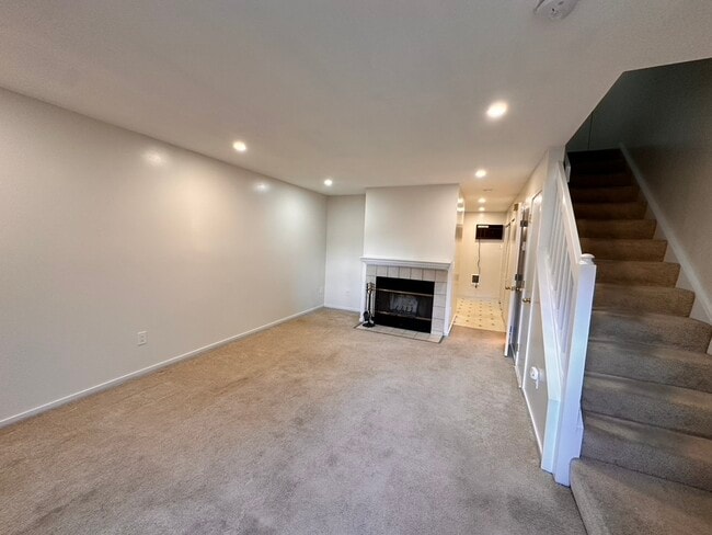 Foto del edificio - 585 Park Rd