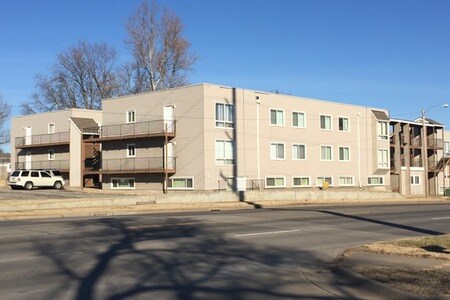 Primary Photo - 2045 SW MacVicar Ave