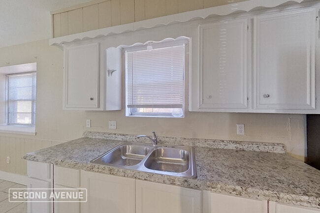 Building Photo - 6710 Maczali Dr