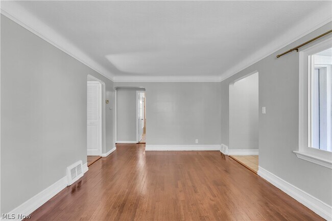 Foto del edificio - 5535 Oakwood Ave