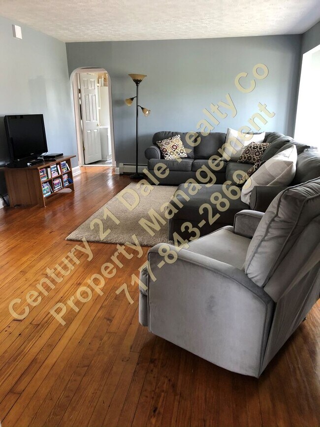 Foto del edificio - Three Bedroom Country Home in Red Lion Sch...