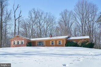 Building Photo - 500 Springvale Rd