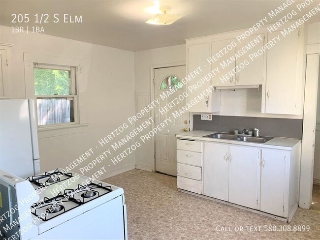 Foto del edificio - 205 1/2 S Elm-