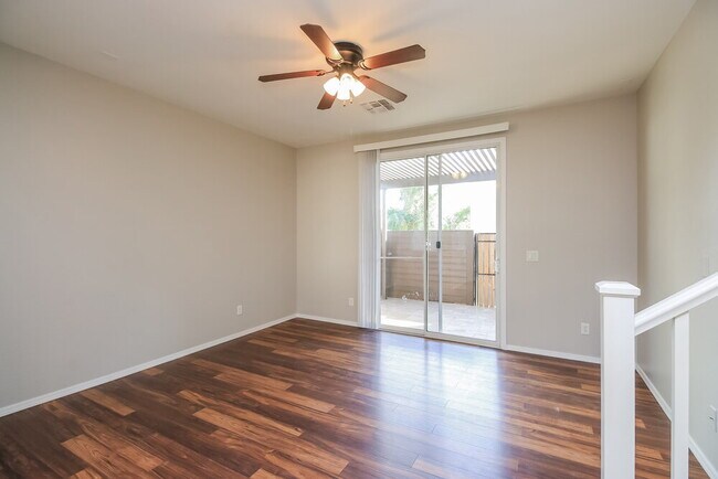 Building Photo - 1636 S Chatsworth