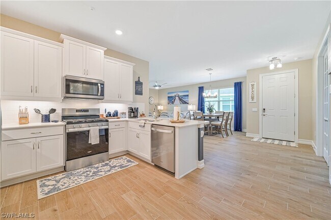 Building Photo - 43741 Sparrow Dr