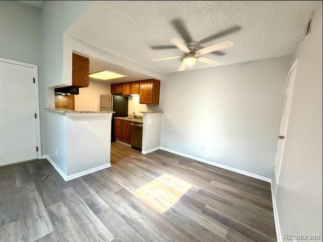 Foto del edificio - 908 S Walden Way