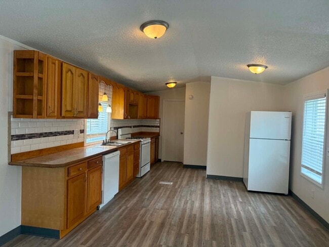 Foto del edificio - 1236 N Oaklane Rd