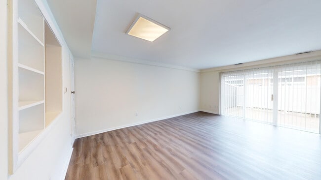 Interior Photo - The Commons at Windsor Gardens