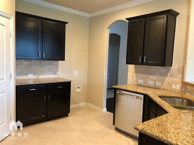 Foto del edificio - 5813 Valley Haven Way