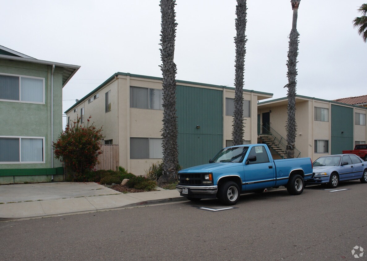 Foto del edificio - 148 Daisy Ave