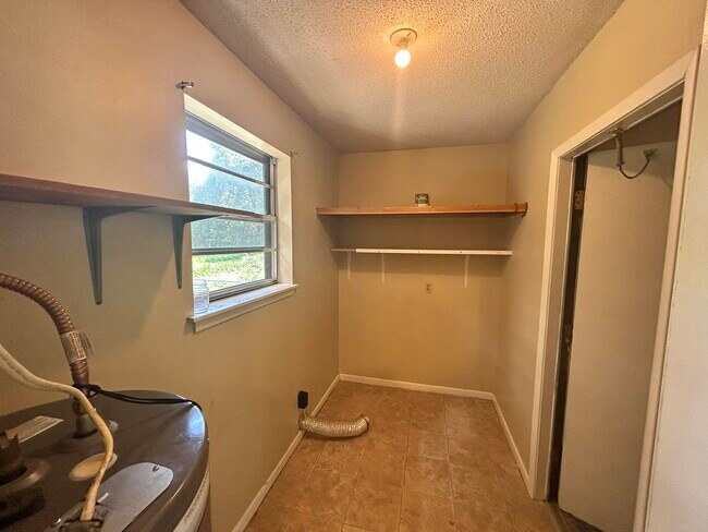 Foto del edificio - 1511 Texas Pkwy