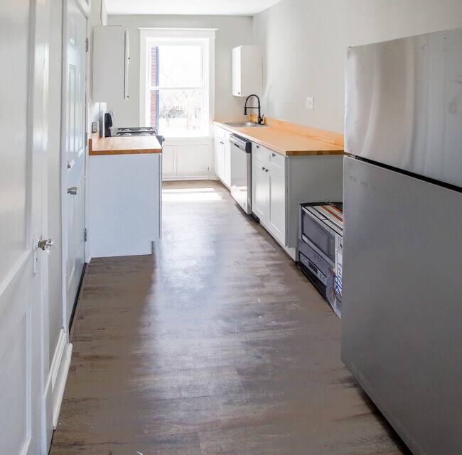 Foto del edificio - 3847 Gustine Ave