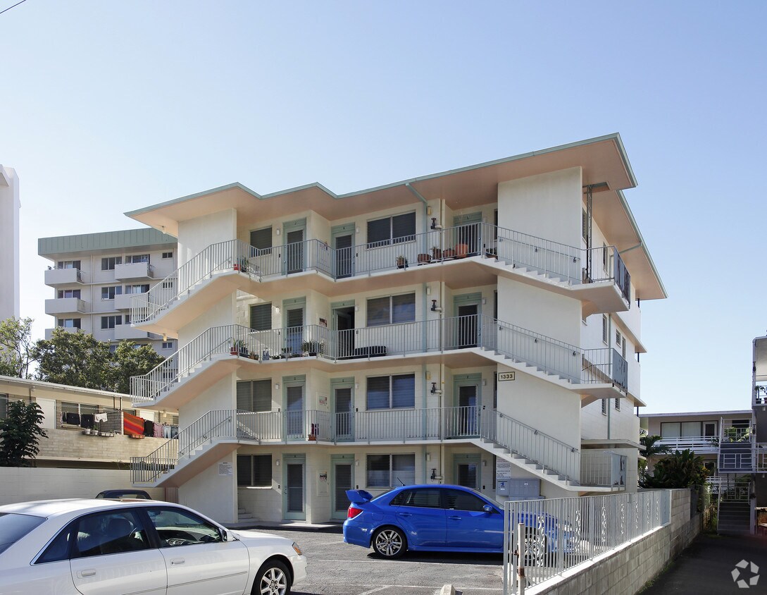 Primary Photo - 1333 Moku Pl