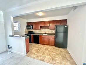 Building Photo - 840 Fountain Ct