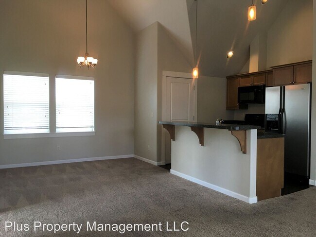 Building Photo - 1532 Northwest Mount Washington Drive
