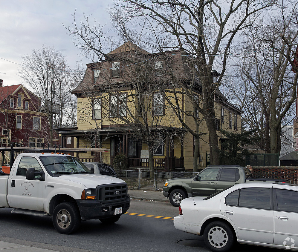 Primary Photo - 367 Adams St