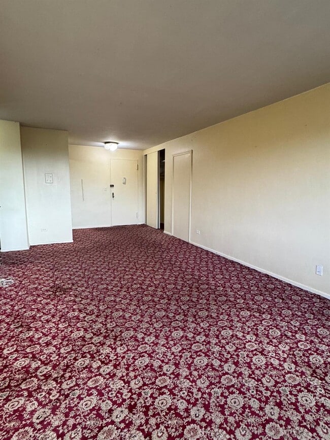 Building Photo - 164-20 Highland Ave