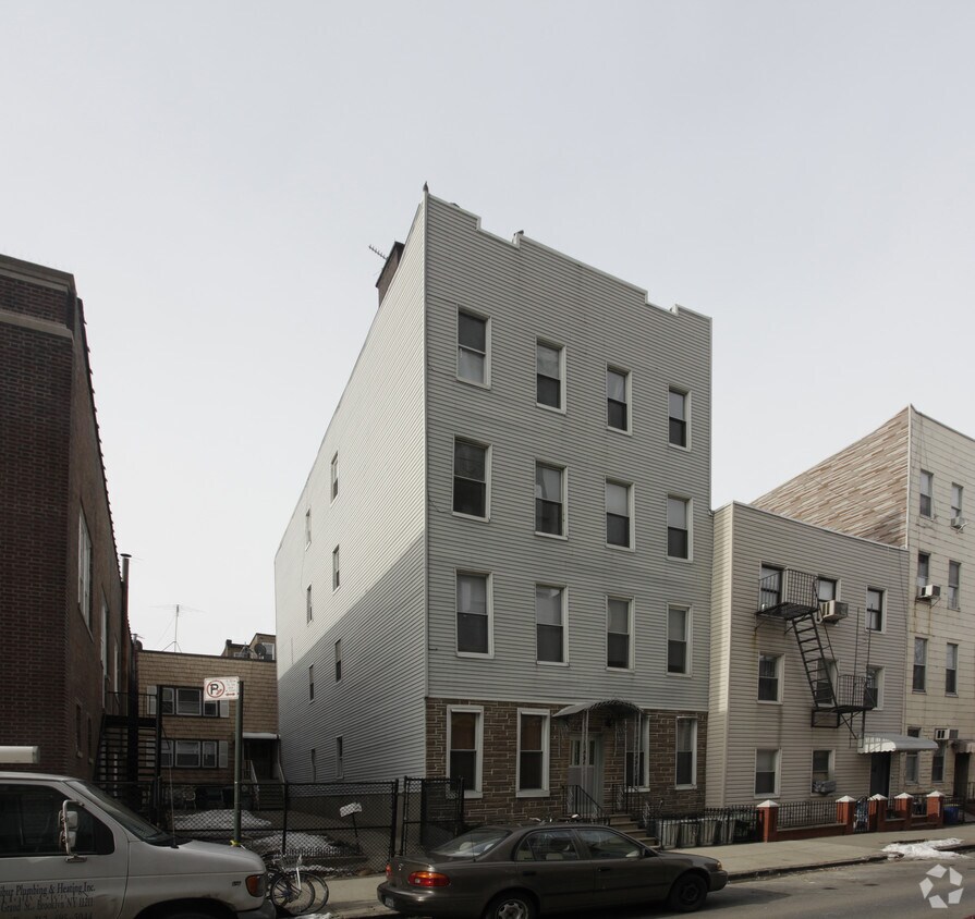 Primary Photo - 311 Eckford St