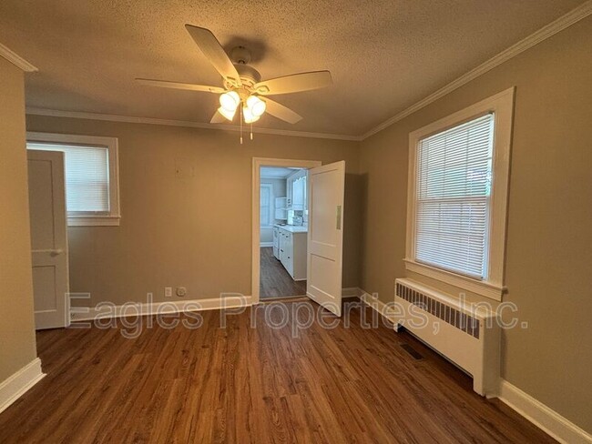 Foto del edificio - 1307 E Ash St