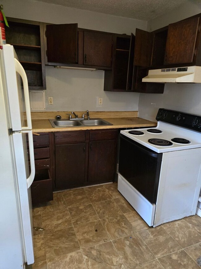 Building Photo - Knoxville 37917 - 1 bedroom apartment - Co...