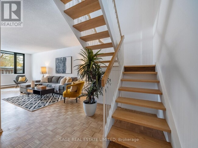 Building Photo - 30 Glen Elm Ave