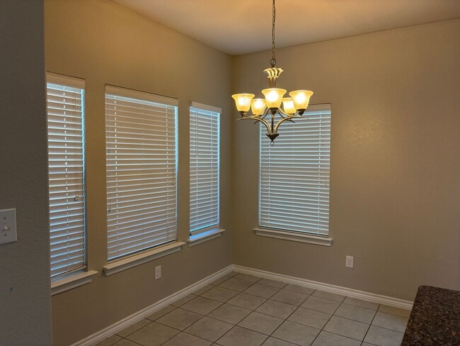 Foto del edificio - 3/2/1 on Quiet Street Near a Park!